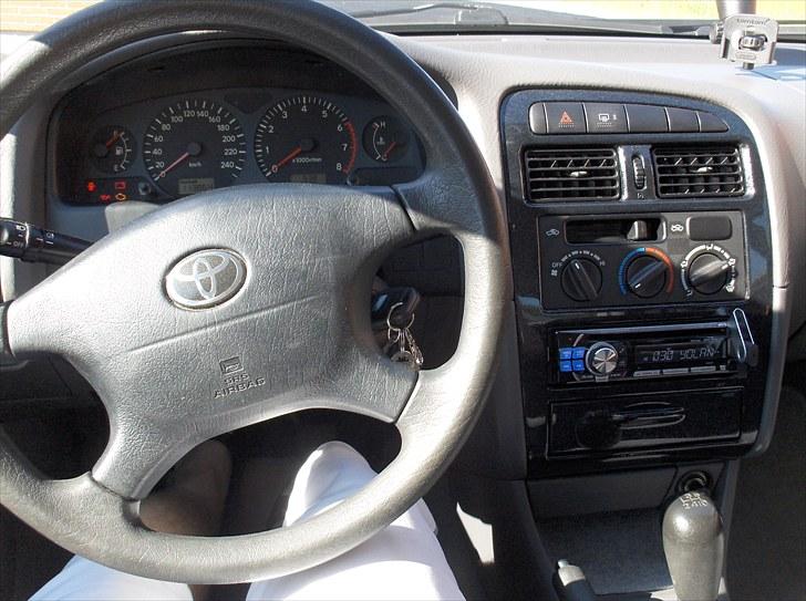 Toyota Avensis Terra Solgt billede 10