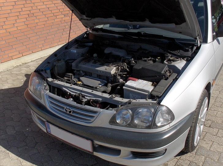 Toyota Avensis Terra Solgt billede 12