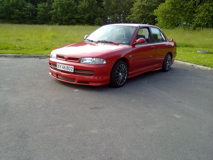 Mitsubishi Lancer 1,6 GXLi........ skrottet....... billede 14