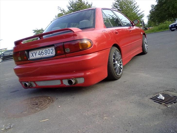 Mitsubishi Lancer 1,6 GXLi........ skrottet....... billede 16