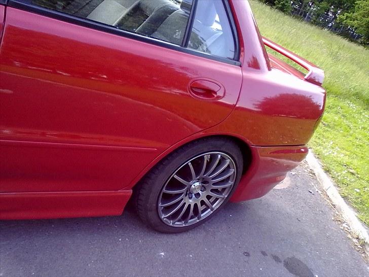 Mitsubishi Lancer 1,6 GXLi........ skrottet....... billede 18