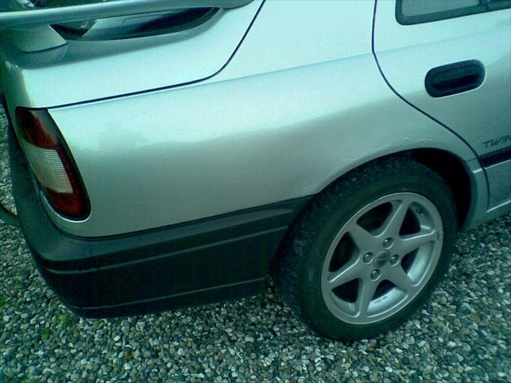 Nissan Sunny 1,4i Jubilee HB billede 12