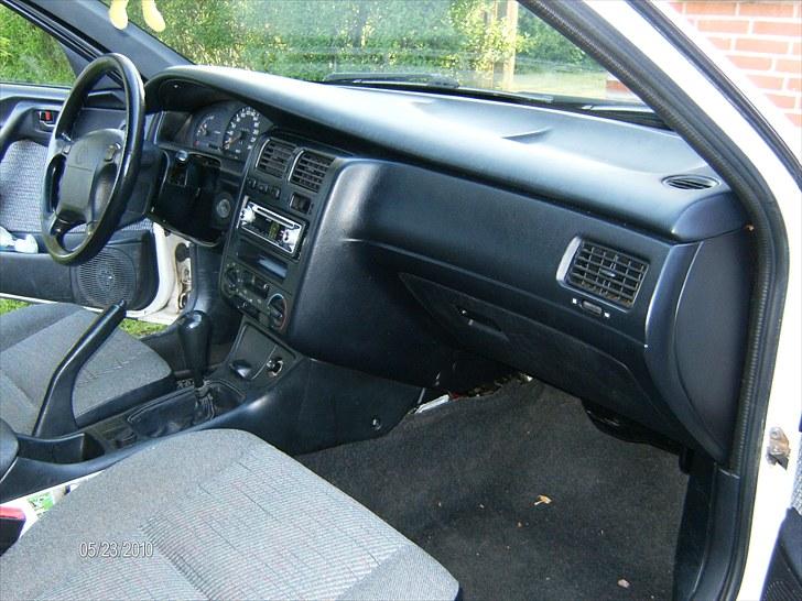 Toyota .-. Carina E Solgt .-. billede 16