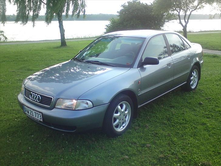Audi A4 1.8T ***Solgt*** billede 13