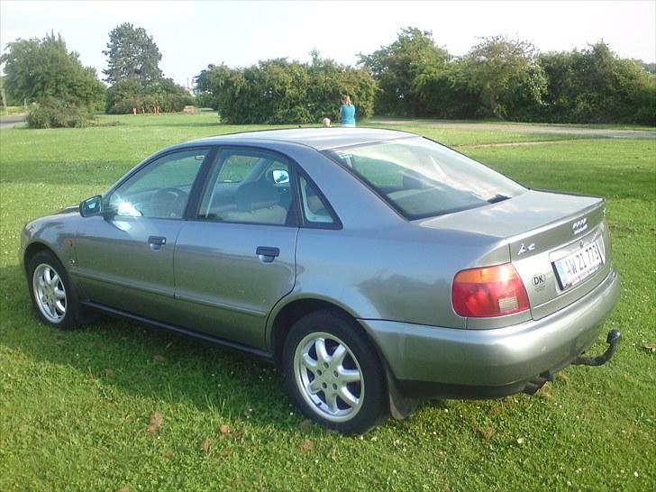 Audi A4 1.8T ***Solgt*** billede 16