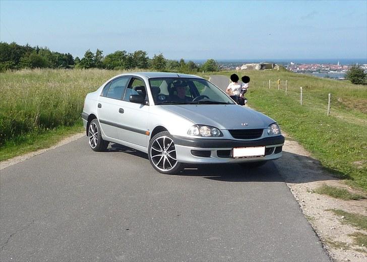 Toyota Avensis 1.8 billede 14