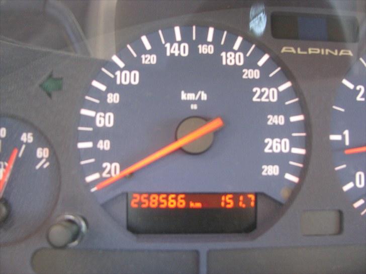 BMW e36 320i SOLGT billede 5