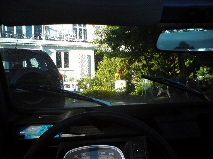 Citroën 2CV *SOLGT* - Jeps , og det er så dét man kan se når man sidder bag rattet :D billede 12