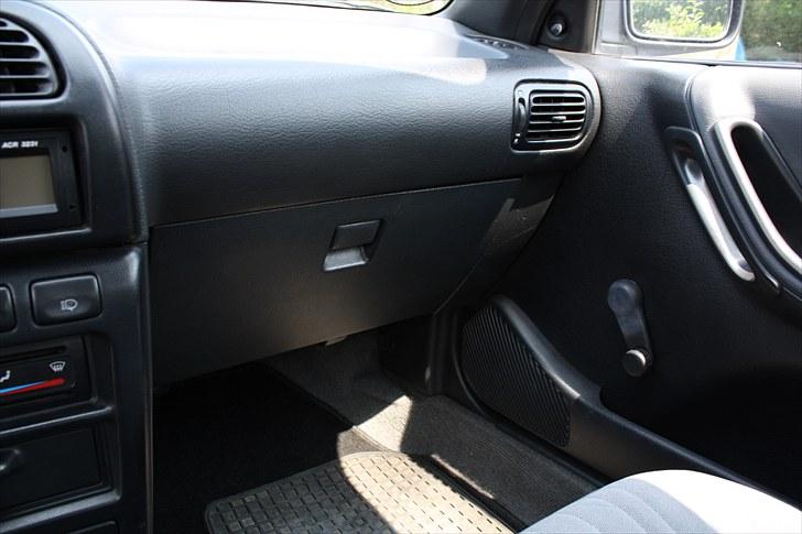 Nissan Sunny 1,4 Twin cam 16v billede 12