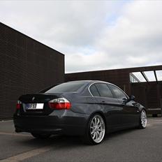 BMW 325i E90 KONEBIL SOLGT
