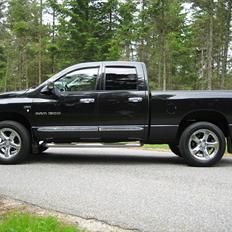 Dodge Ram 1500 4X4 Hemi