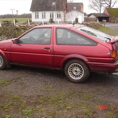 Toyota corolla coupe ae86