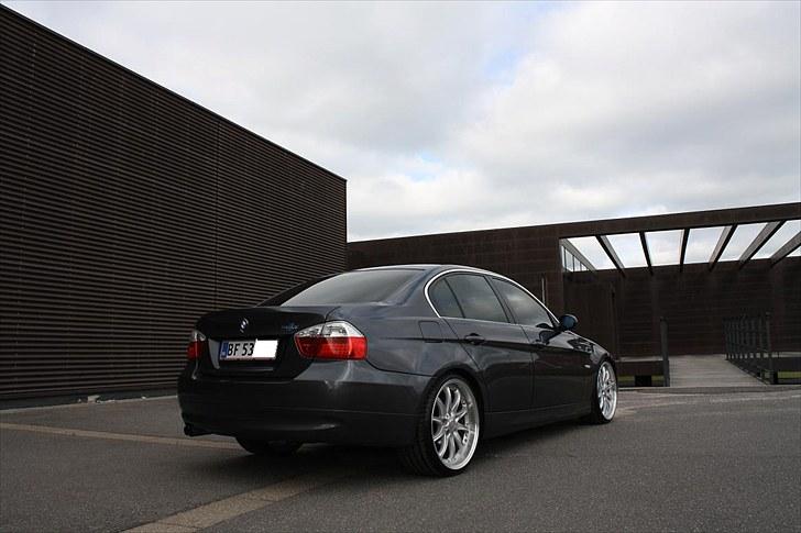 BMW 325i E90 KONEBIL SOLGT billede 2