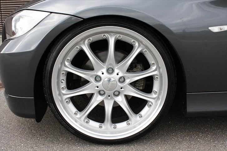 BMW 325i E90 KONEBIL SOLGT billede 5