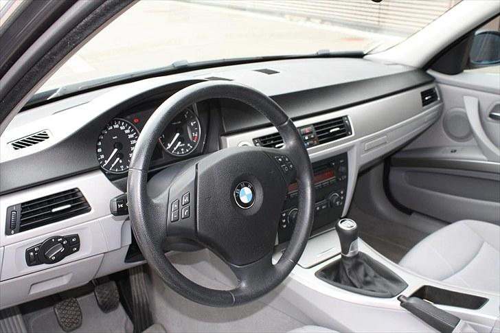 BMW 325i E90 KONEBIL SOLGT billede 6