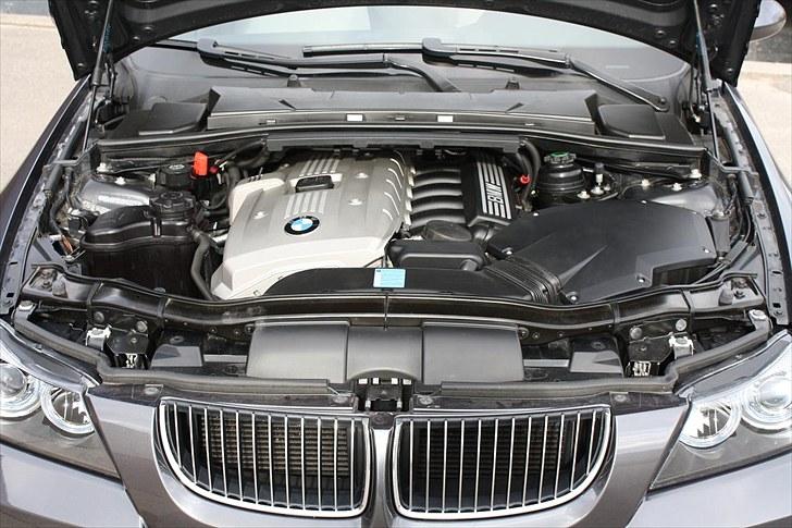 BMW 325i E90 KONEBIL SOLGT billede 7