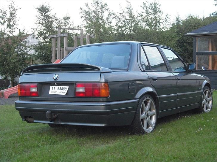 BMW e30 mtec 2 - SOLGT  billede 2