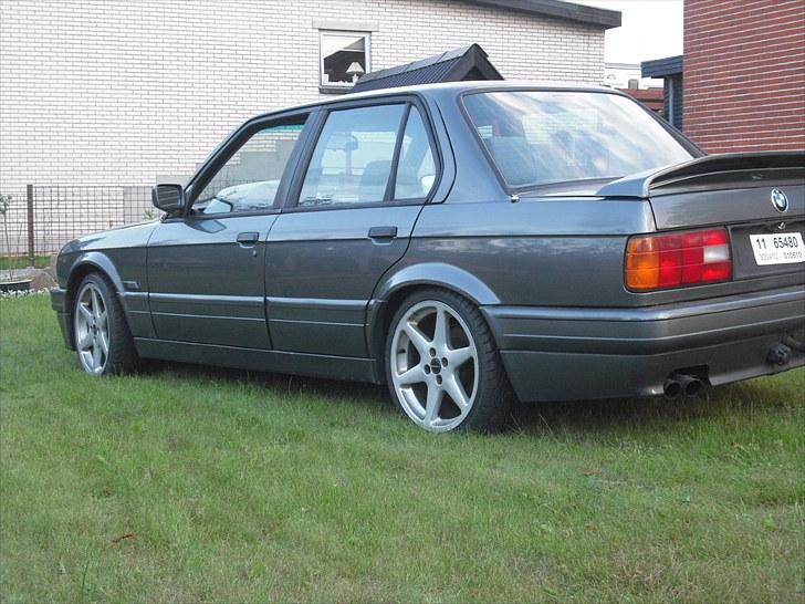 BMW e30 mtec 2 - SOLGT  billede 3
