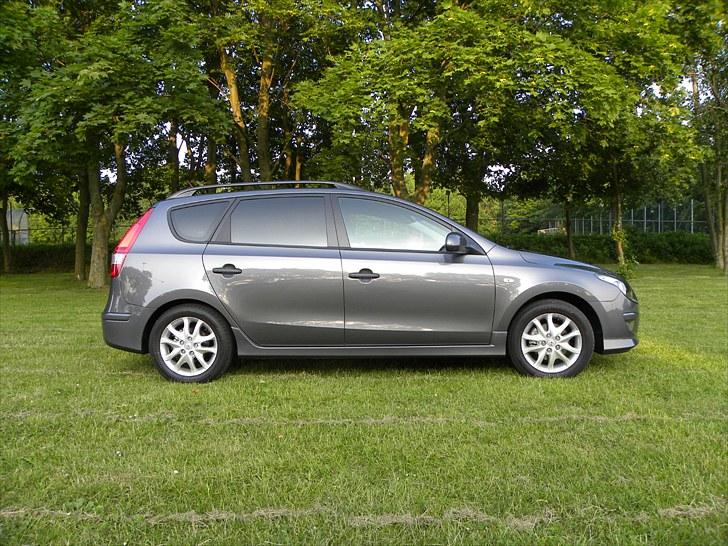 Hyundai I 30 CW 1.6 CRDI  PLUS (SOLGT) billede 4