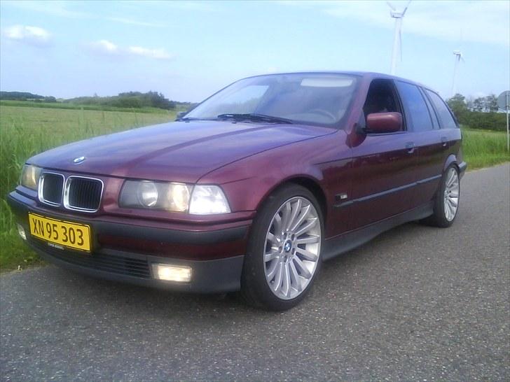 BMW 323i Touring Solgt billede 9