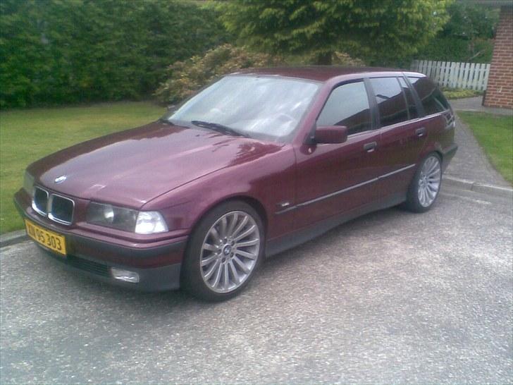 BMW 323i Touring Solgt billede 11
