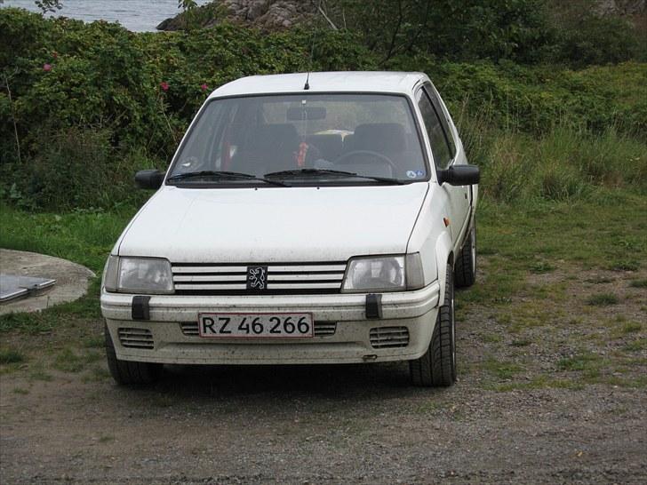 Peugeot 205 Rallye SOLGT billede 1