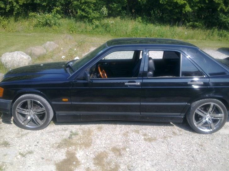 Mercedes Benz 190E (solgt) billede 2