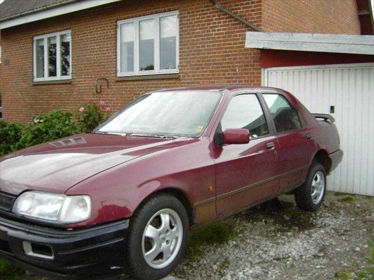 Ford Sierra 2,0i  SOLGT billede 2