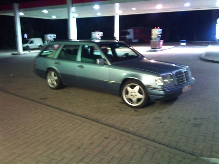 Mercedes Benz Te 320 - Der er man lige inde og tanke. billede 15