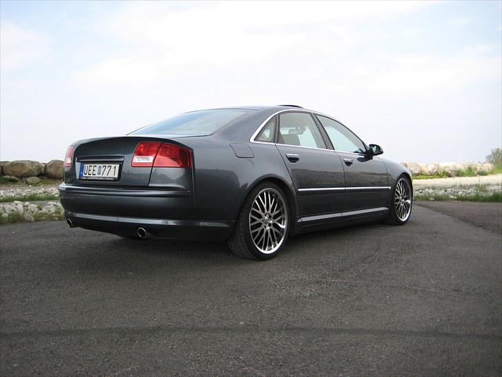 Audi A8 4.2 Quattro - Her kan det rigtig sez hvor lav hun er blevet.... billede 14