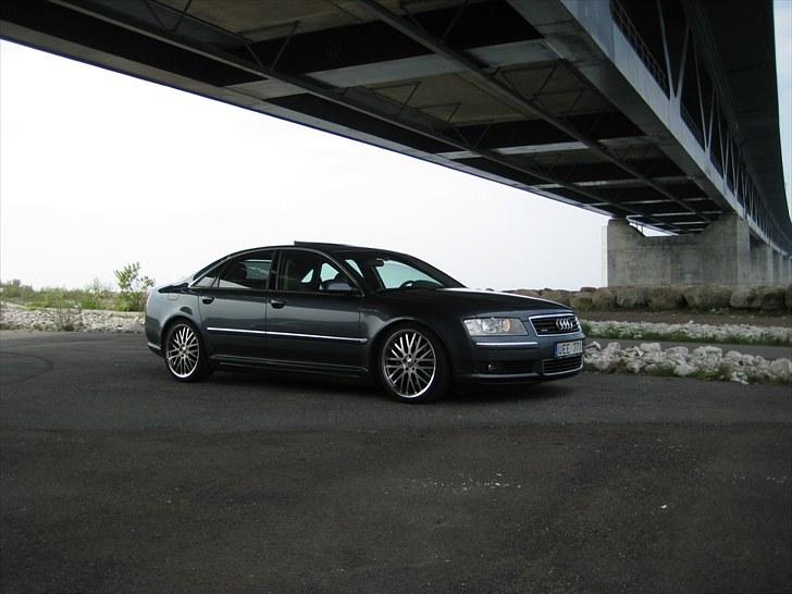 Audi A8 4.2 Quattro billede 16