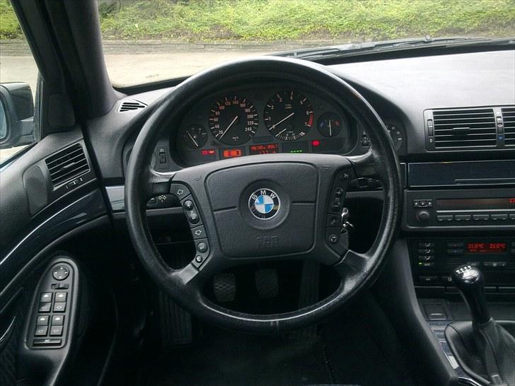 BMW 523i *solgt* billede 5