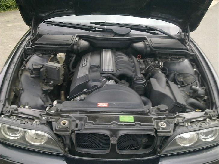 BMW 523i *solgt* billede 13