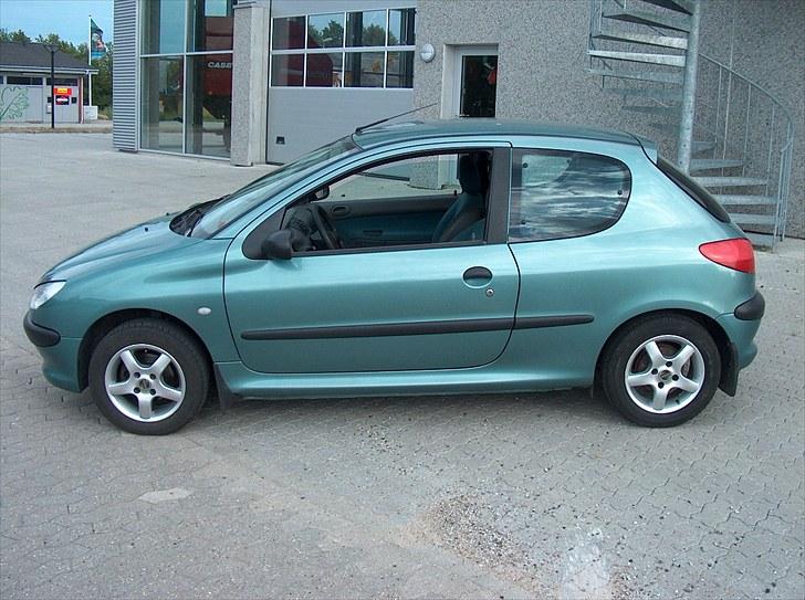 Peugeot 206 1.4  billede 2