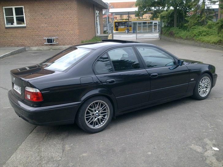 BMW 523i *solgt* billede 17