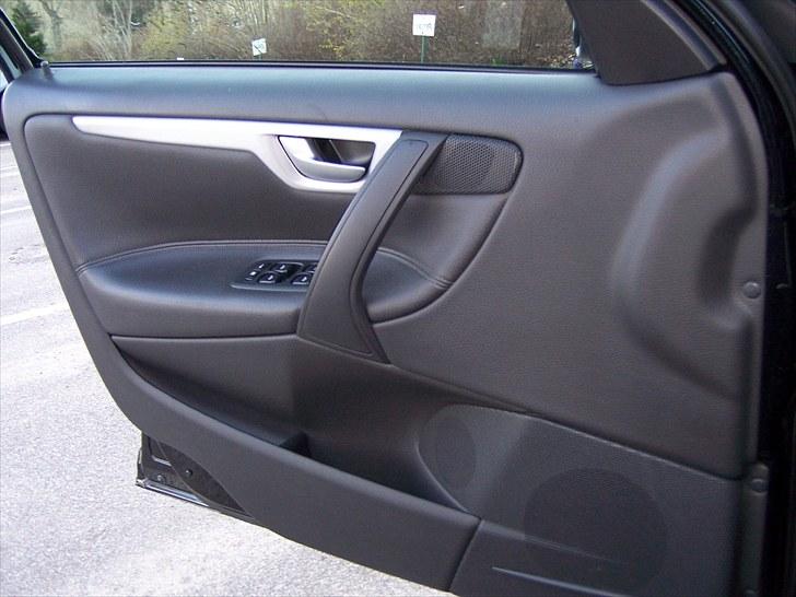 Volvo S60 D5 faceliftet til -07 Solgt - Premium stereo billede 4