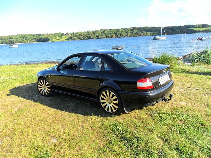 Audi A4 1,6 b5 SOLGT billede 2