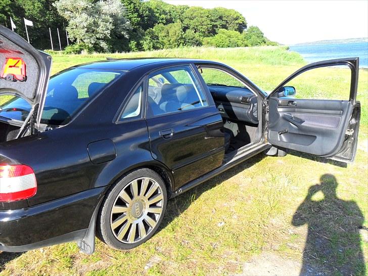 Audi A4 1,6 b5 SOLGT billede 4