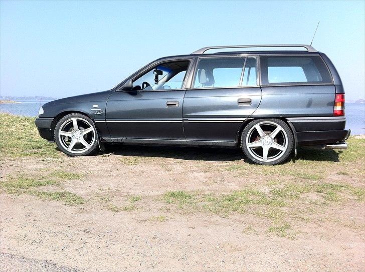 Opel Astra F Stcar/Bette Fis - Just laugh at me, But remember I'm paid, I'm not borrowed!
do not make fun of my age. I only have more experience than you. billede 2