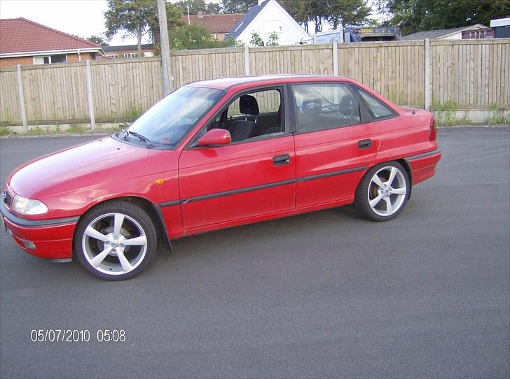 Opel astra f sedan billede 8