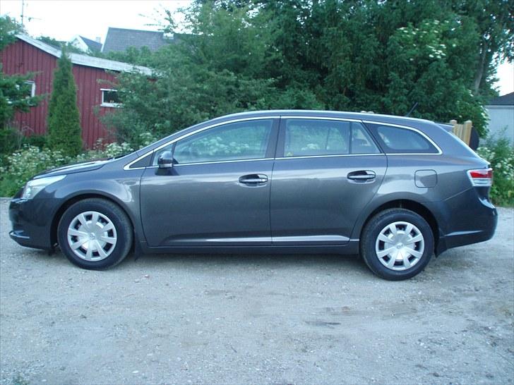 Toyota Avensis D-4D TX *SOLGT* billede 3