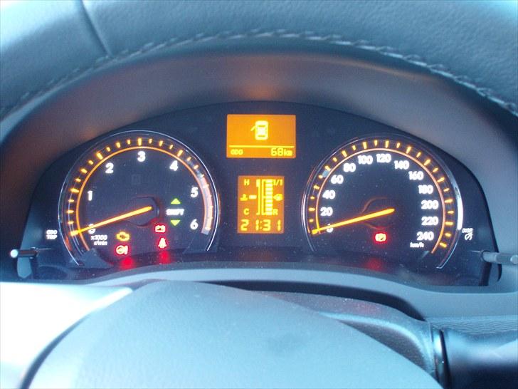 Toyota Avensis D-4D TX *SOLGT* billede 12