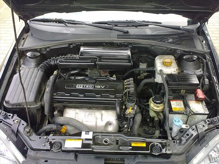 Chevrolet Lacetti. " BYTTET " - Hjertet.... Før motorvask.. billede 2