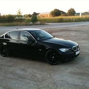 BMW 320i E90