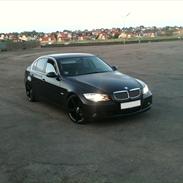 BMW 320i E90