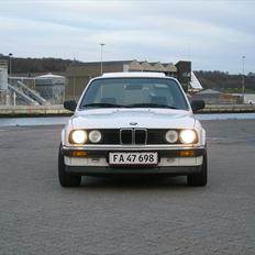 BMW E30 325e