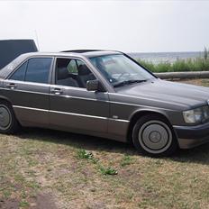 Mercedes Benz 190E