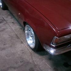 Opel Rekord D 1900 S savner den