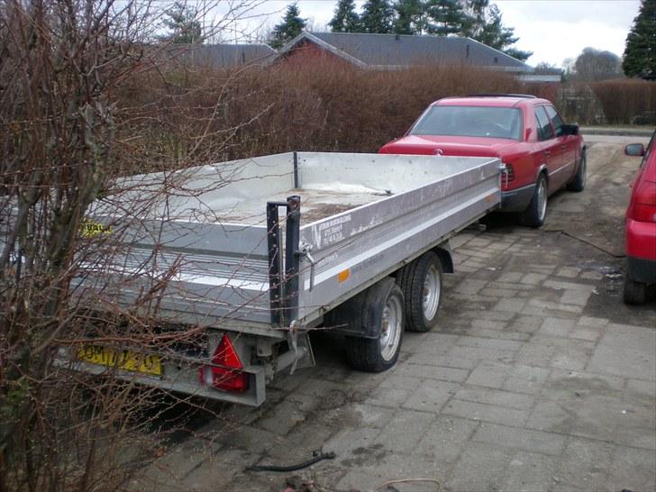 Mercedes Benz 124 300d - Ja Den Vejer Sku Lidt Den Lille Trailer Haha billede 16
