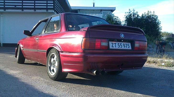BMW E30 320 "Eta" Byttet billede 4